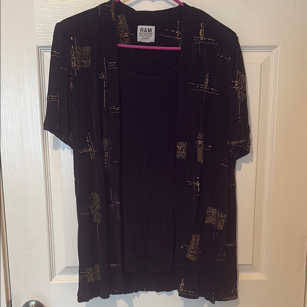 🌻2/$20 R&M Richards Black Cardigan with Gold Accents